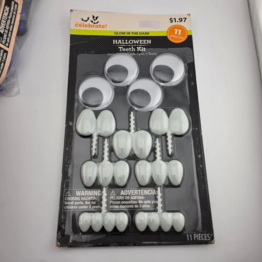 Halloween Pumpkin‎ Decorating Kit Bundle Mickey Mouse Pushins Teeth Set